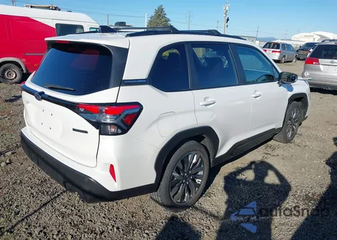 2025 Subaru Forester Touring z USA, uszkodzony, nr VIN JF2SLDTC4SH576838